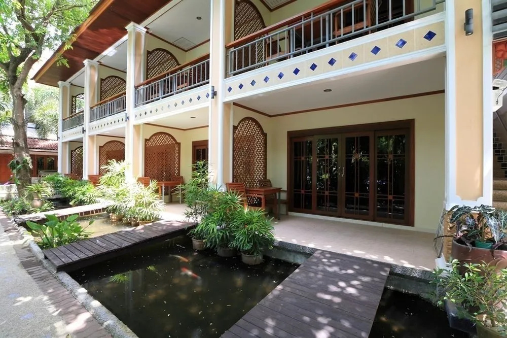 Thai Palace Resort