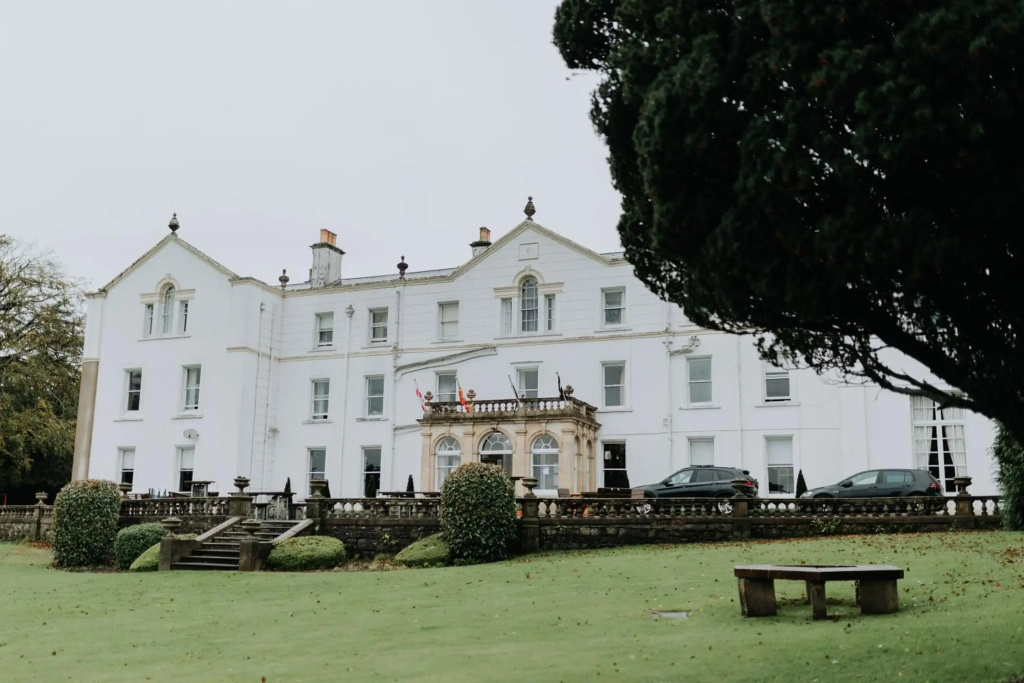 Court Colman Manor