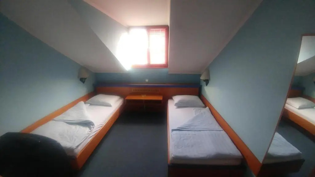 Economy room