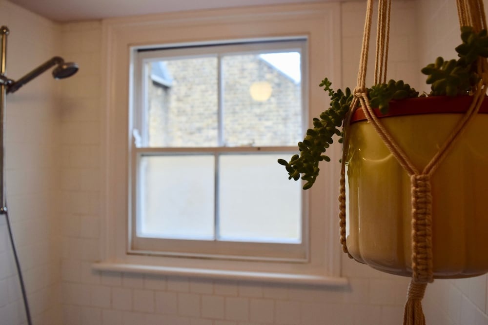 Stylish and Spacious 1 Bed Flat in Hackney