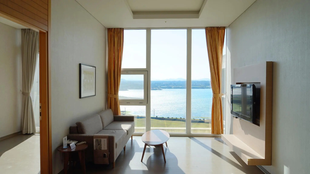 Royal room with ocean view