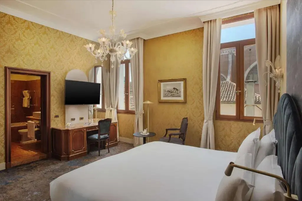 Premium Twin room (twin beds)
