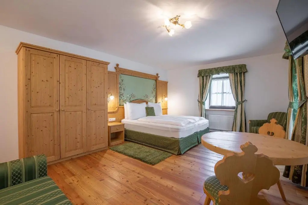 Standard Double room with balcony (full double bed)
