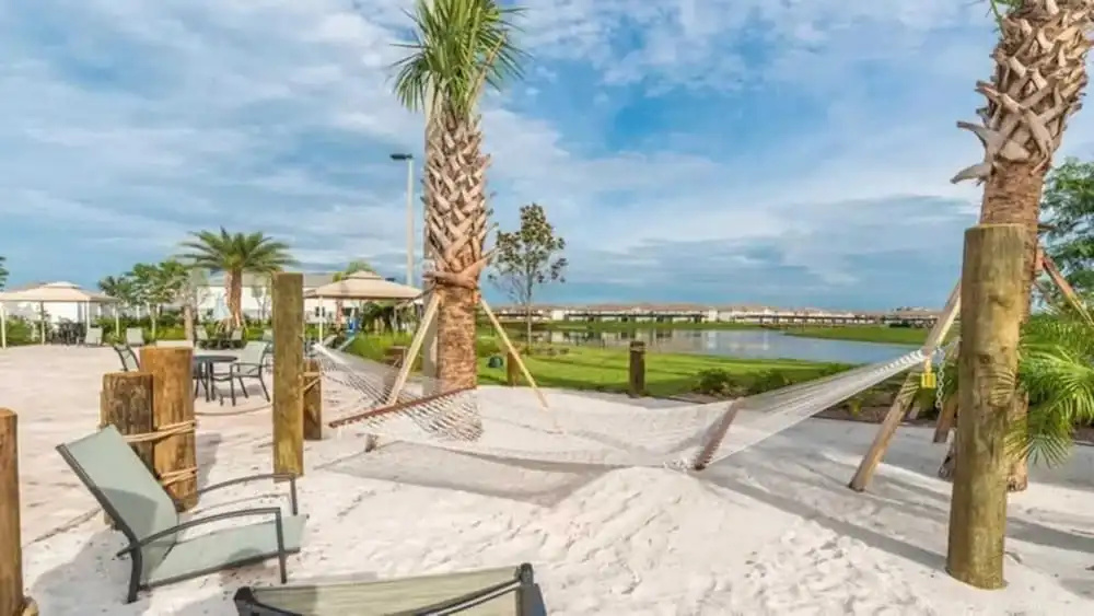 Luxury 9BR Gem: Heated Pool, Theater & Theme Rooms