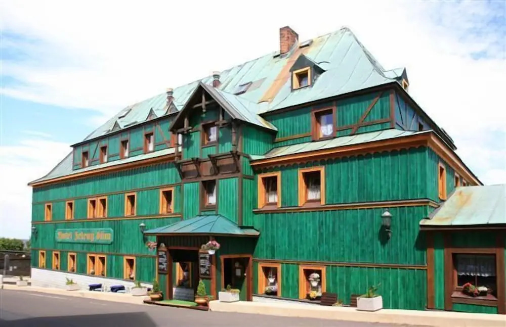 Hotel Zelený Dům