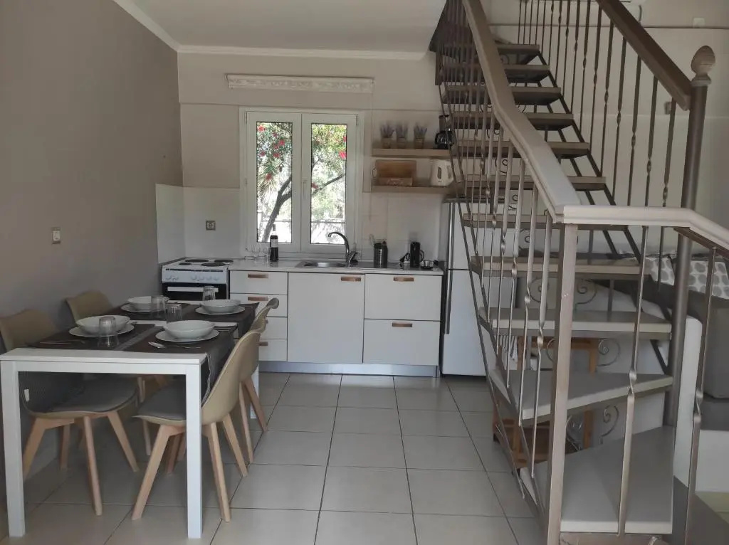 2 Bedrooms Cottage
