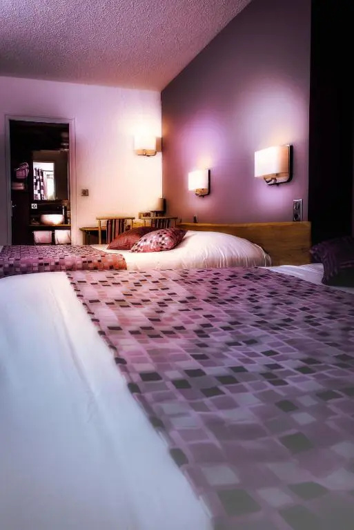 Hôtel restaurant Le Cheval Rouge - Chambres