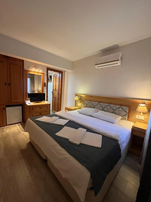 Economy room