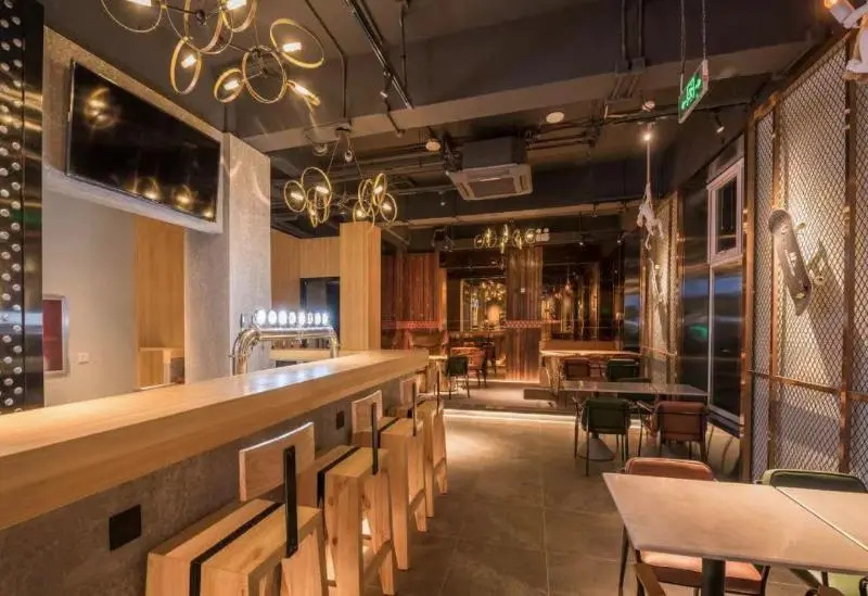 Food & Beverage