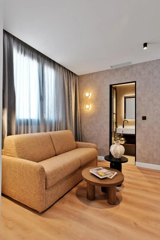 Suite with balcony