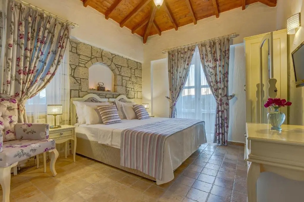 Superior Double room (full double bed)