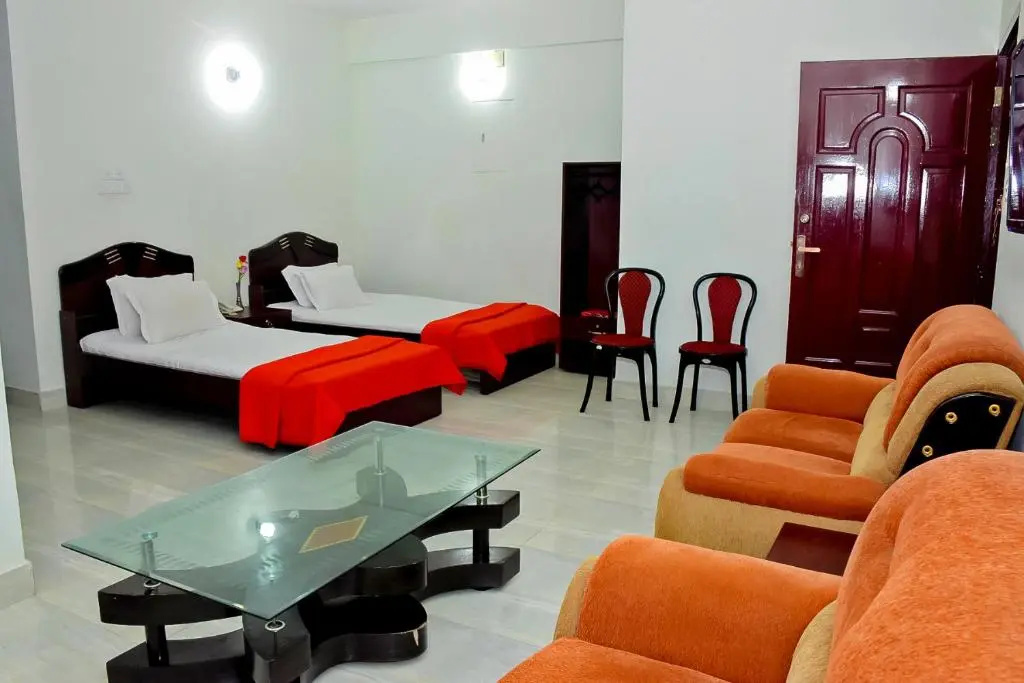 3 Bedrooms Apartment