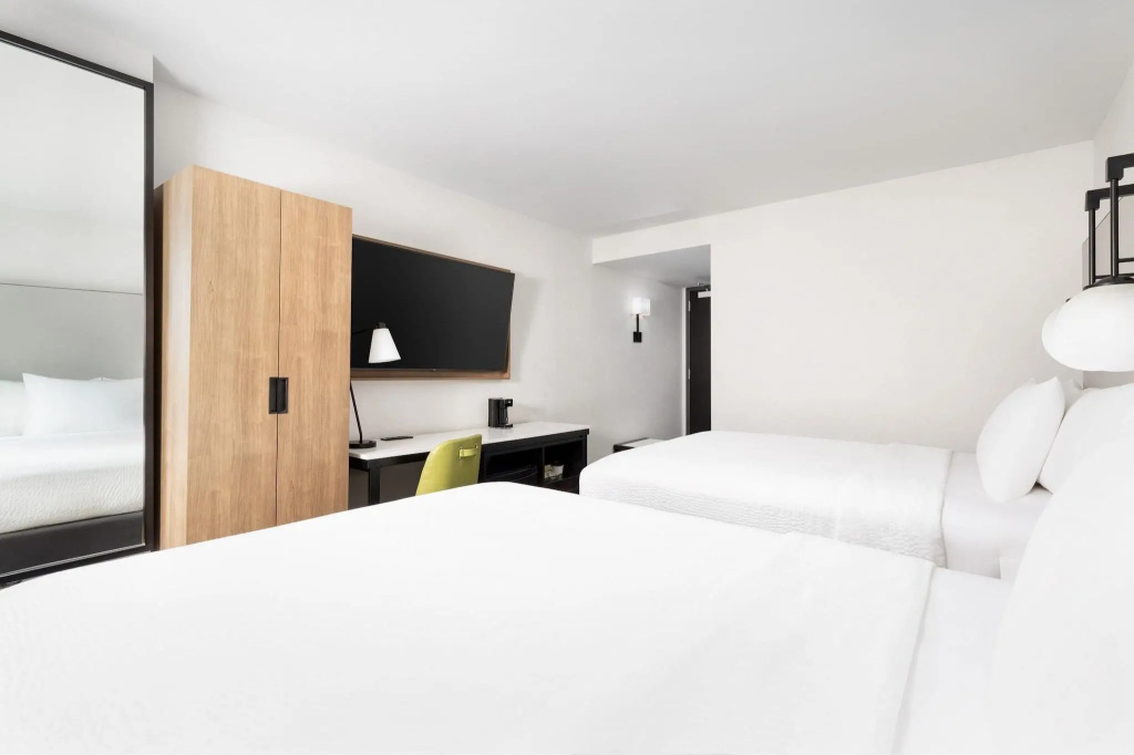 Отель Studios Midtown Manhattan в Нью-Йорке