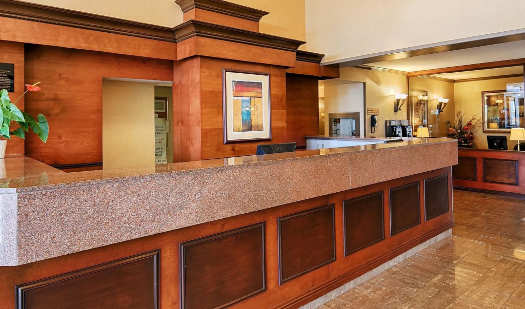 Lobby & Reception