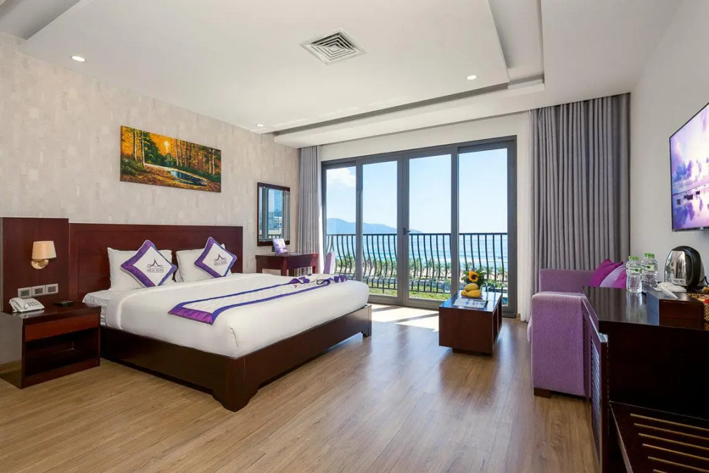 Standard room with balcony and with sea view