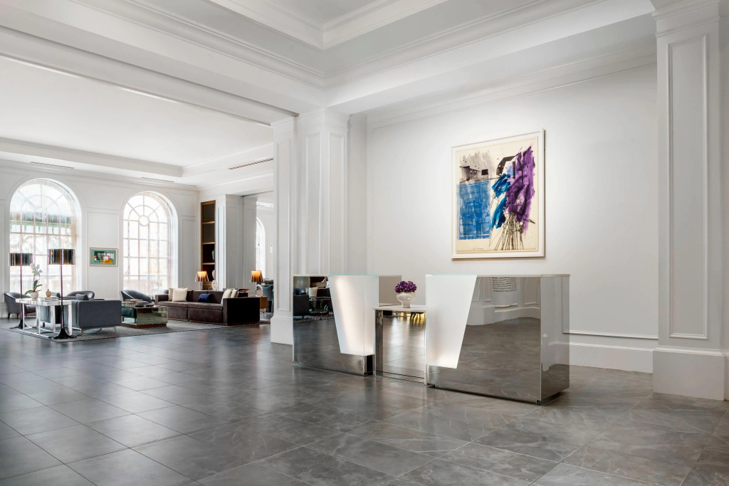 Lobby & Reception