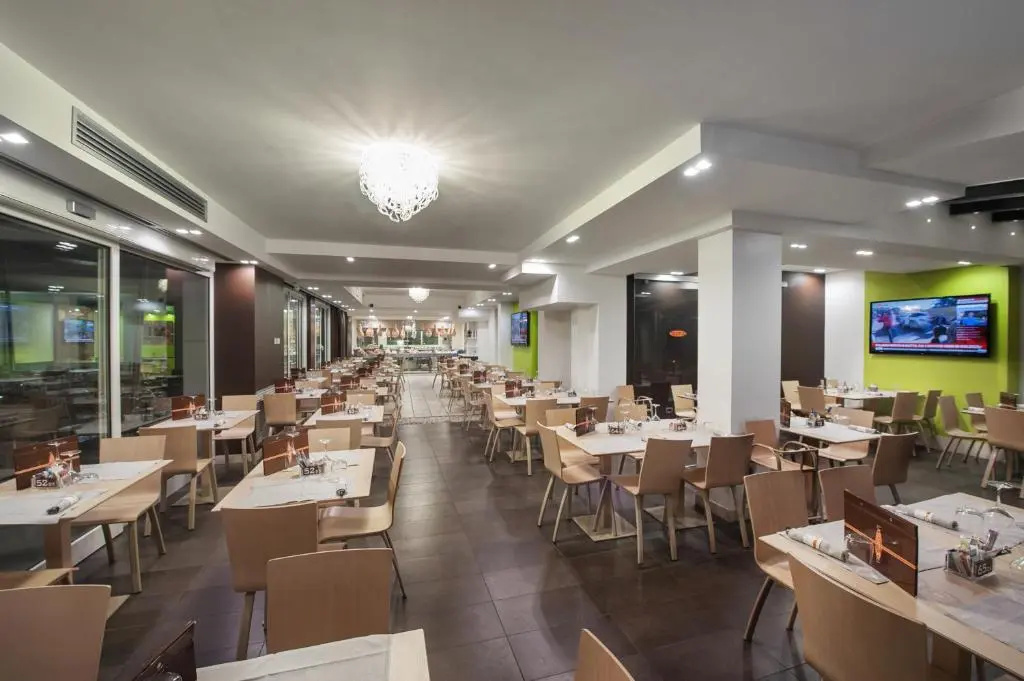 Food & Beverage