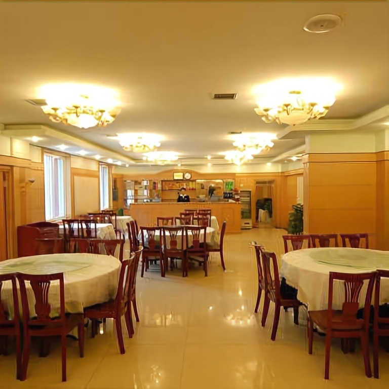 Dali Yilong Binhai Hotel