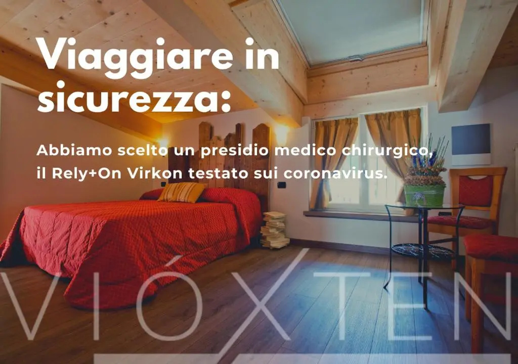 Deluxe Double room (full double bed)