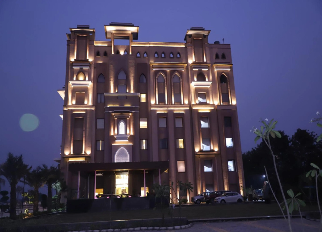 S R Residency in Delhi