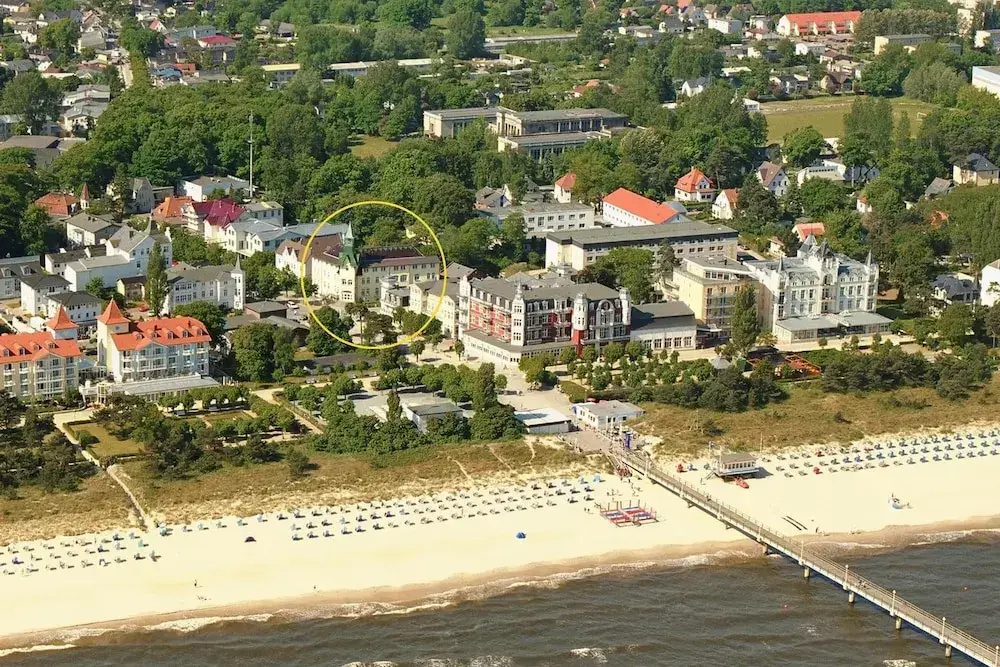 Beach & Waterfront