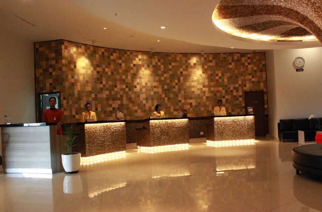 Lobby & Reception