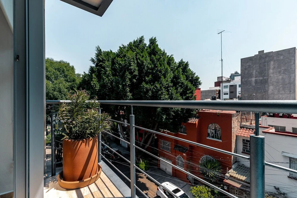 Beautiful Studio W/balcony Near La Condesa