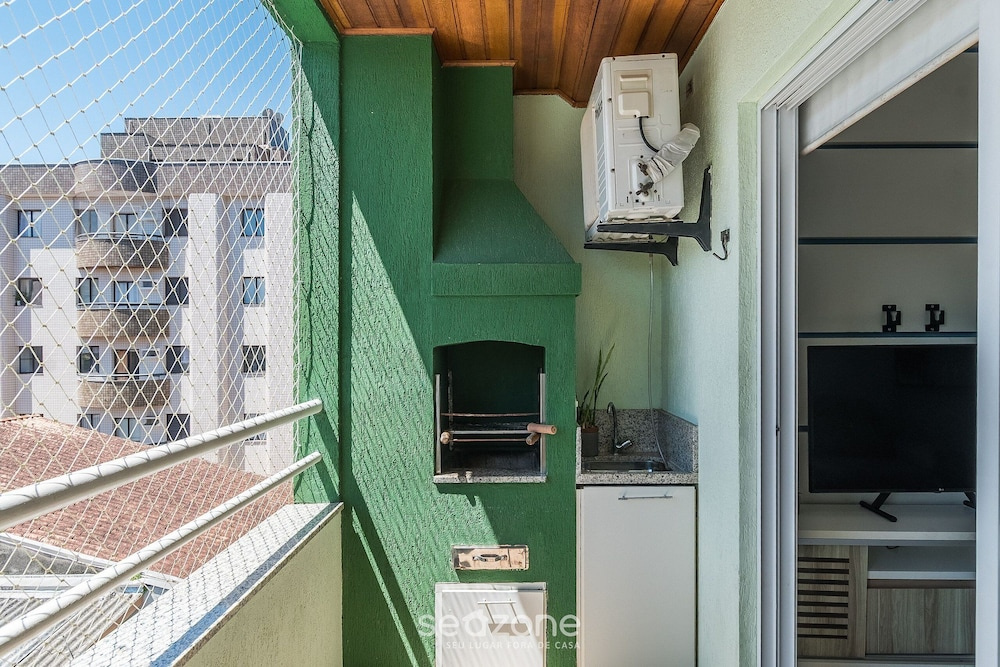 Apt in Condo w/ Pool 350m From the Beach Pvj0021