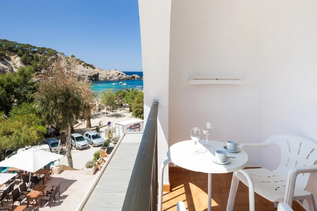 Balcony & Terrace