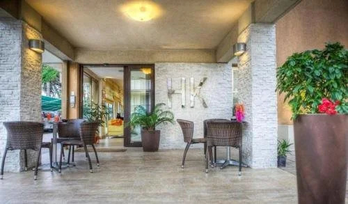 Lobby & Reception