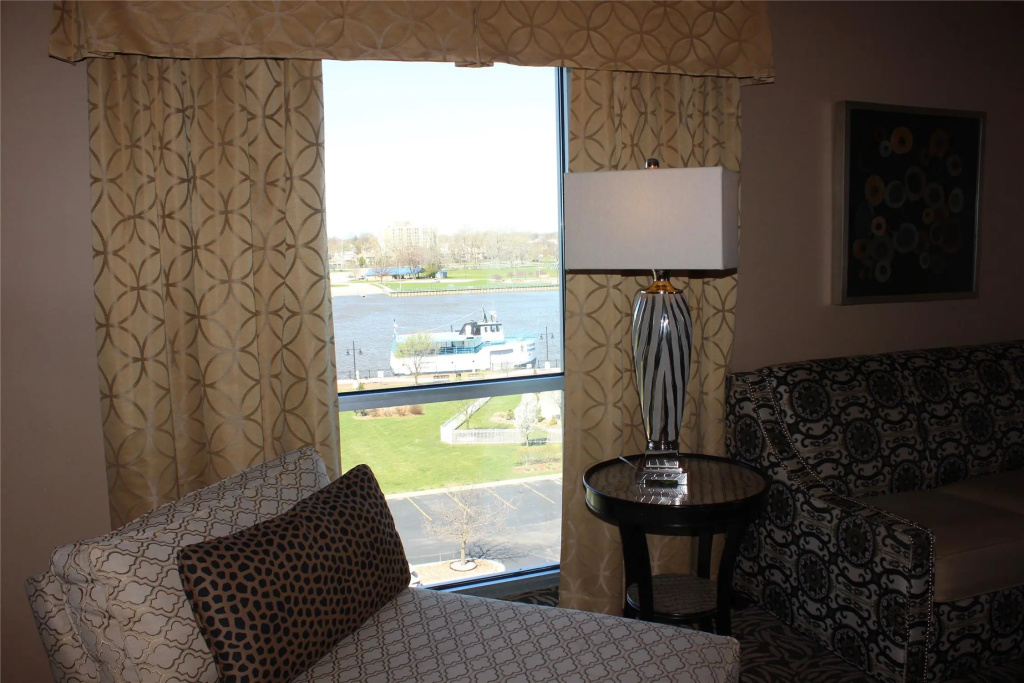 DoubleTree by Hilton Bay City - Riverfront - Général