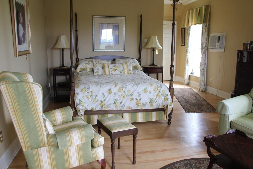 gallery_image_hidden_13