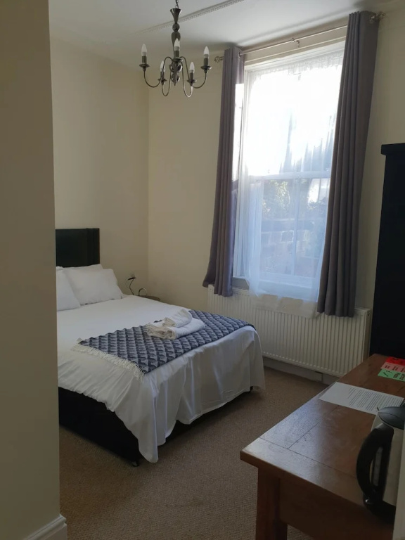 1 Bedroom Economy Double room (full double bed)