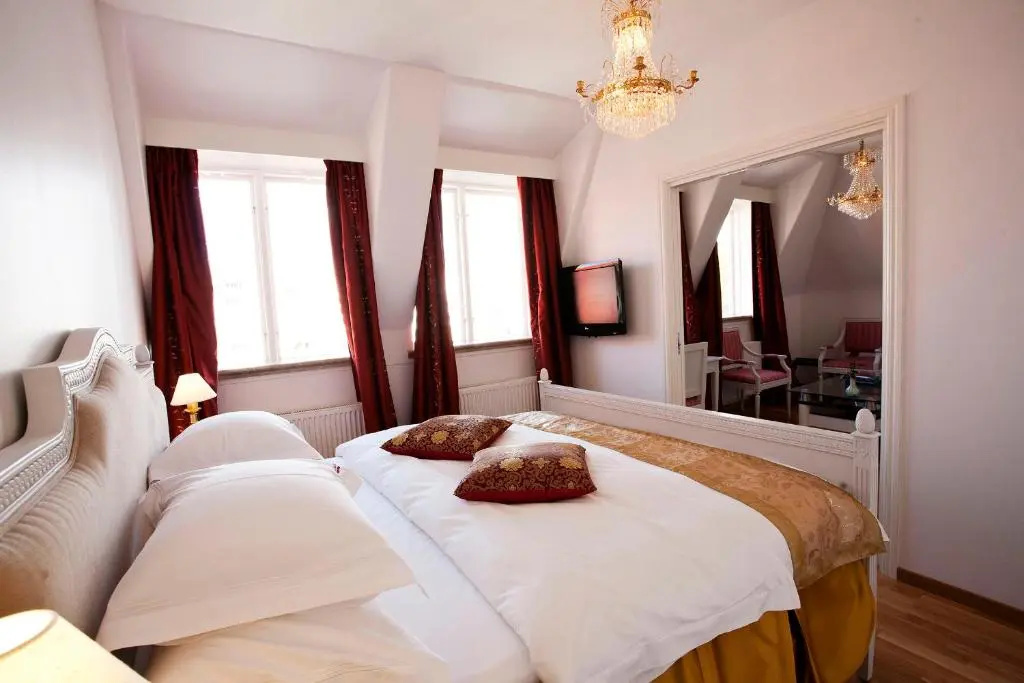Deluxe Family room