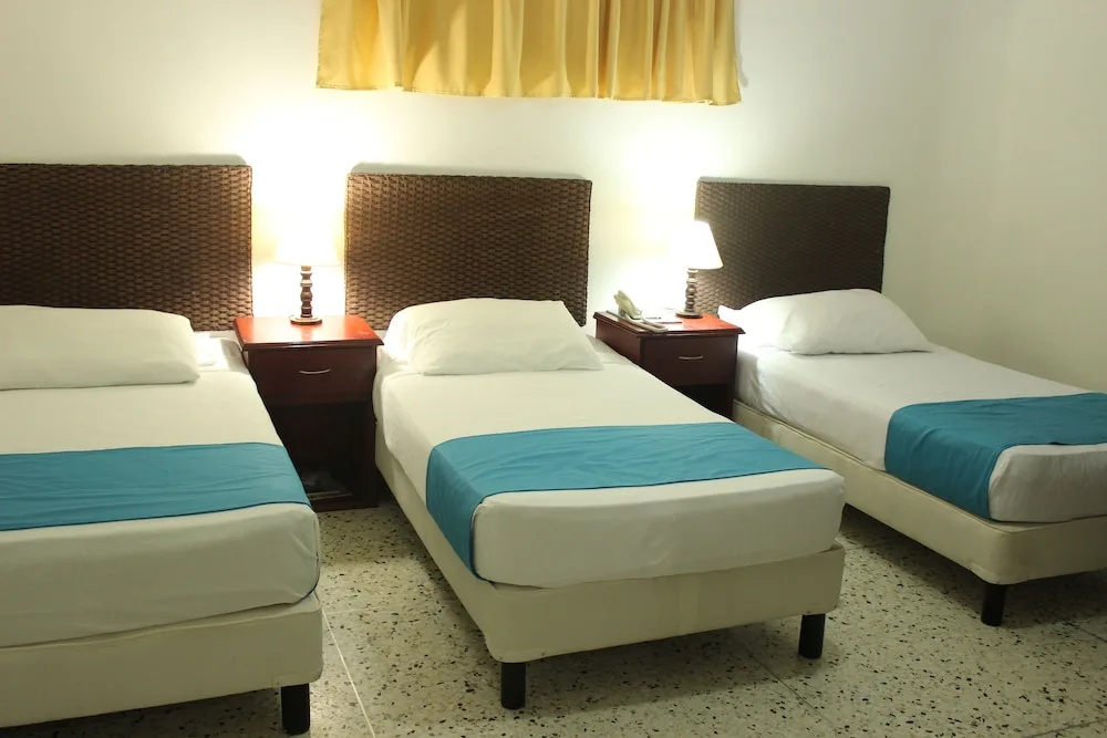 Standard Triple room