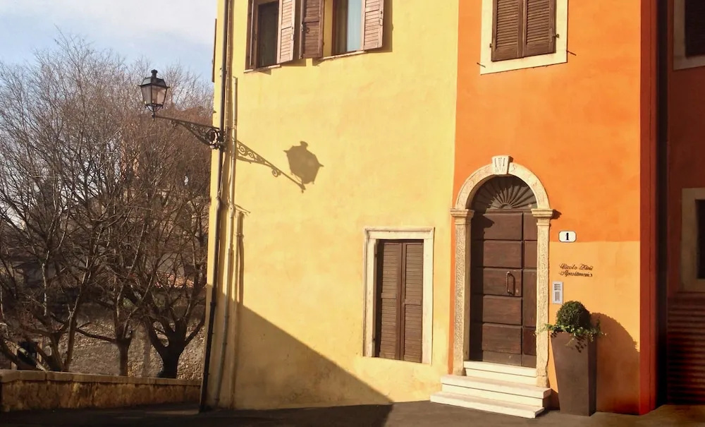 Vicolo Zini Apartments