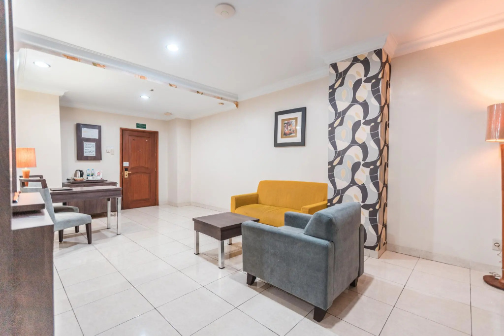 Double Suite (full double bed)