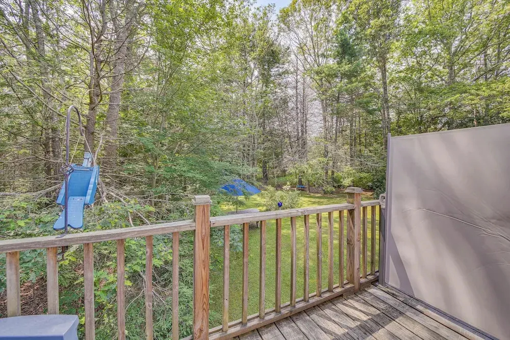 Cozy Boothbay Studio w/ Patio ~ 5 Mi to Harbor!
