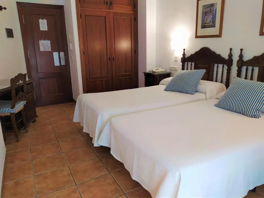 Economy Double room (twin beds)