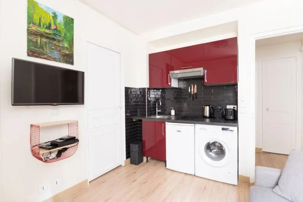 Apt 100 rue Saint-Lazare