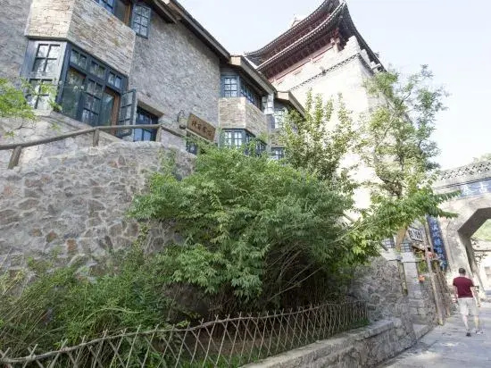 Ancient Village Inn