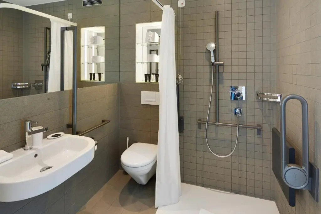 Superior Double room with lake view full double bed