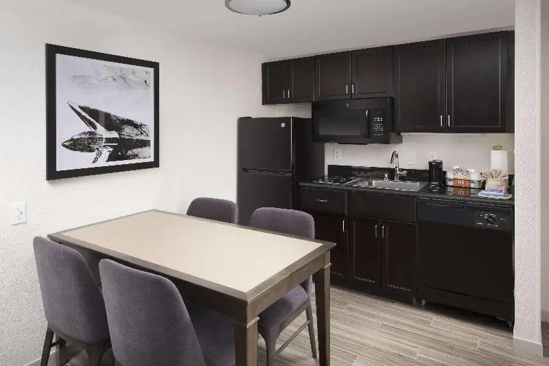 Hampton Inn & Suites Anaheim Garden Grove - Chambres