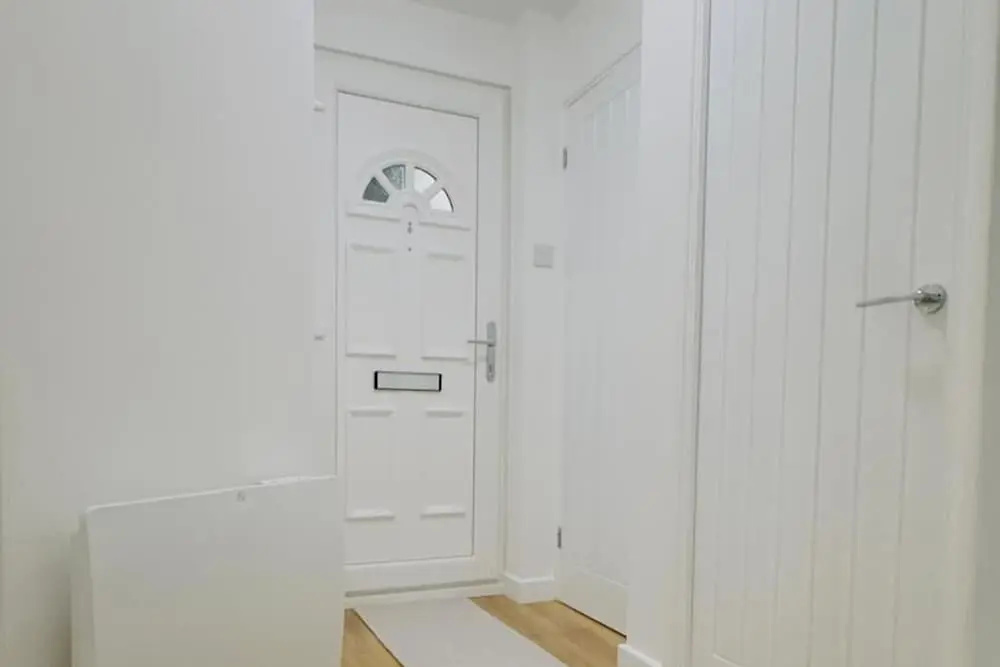 Elizabeth Line - Parking - Wifi - Sleeps 4