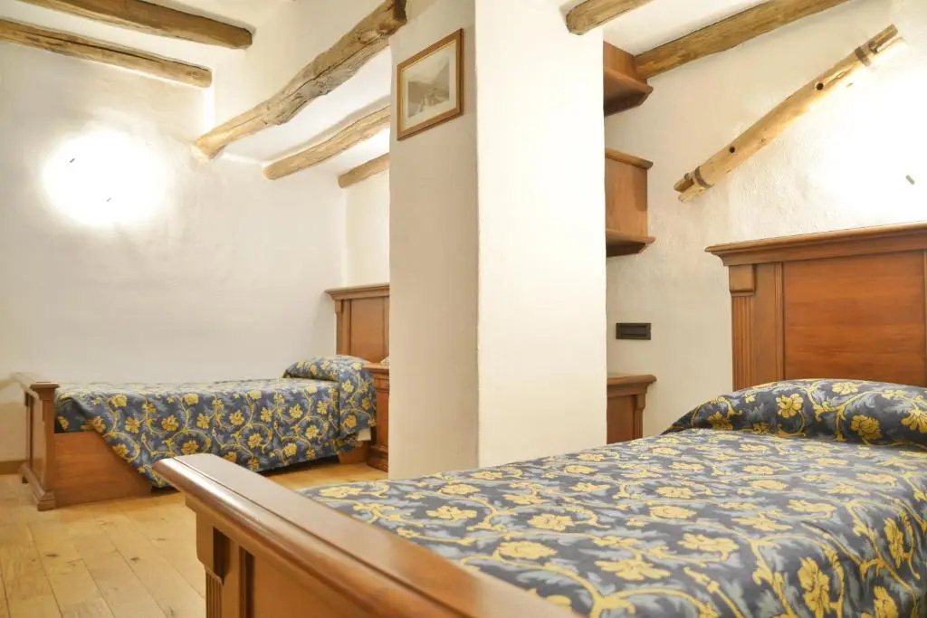 Standard Double room (twin beds)
