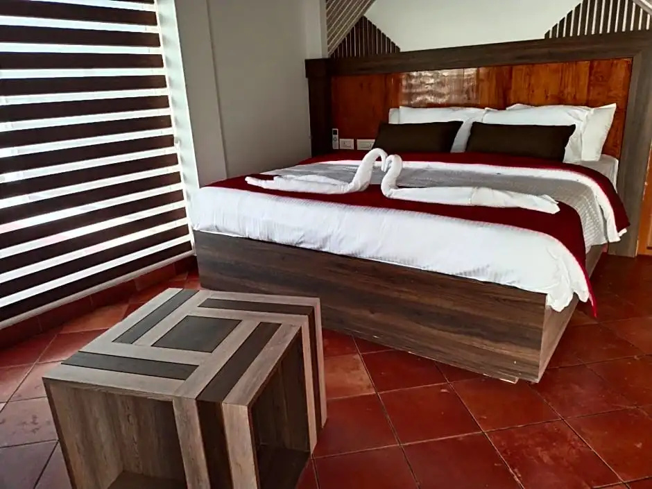 Mira's PMC Lakeshore Resort - Chambres