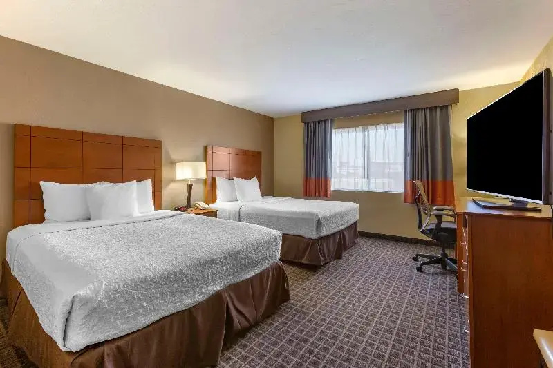 Best Western Plus Scottsdale Thunderbird Suites - Chambres