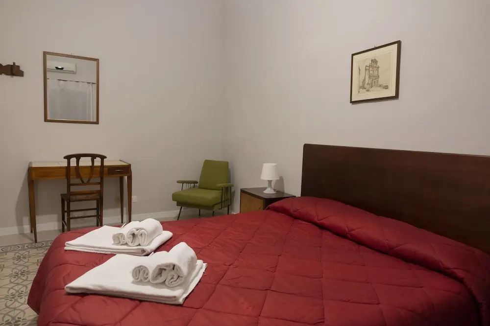 1 Bedroom Standard Double room (full double bed)