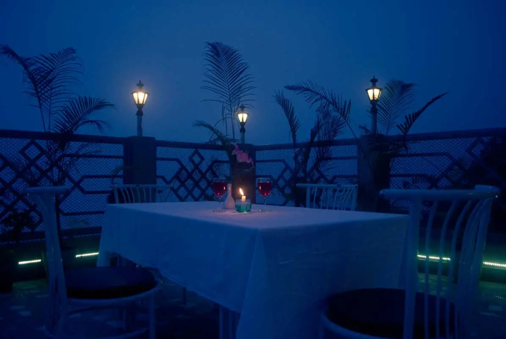 restaurant