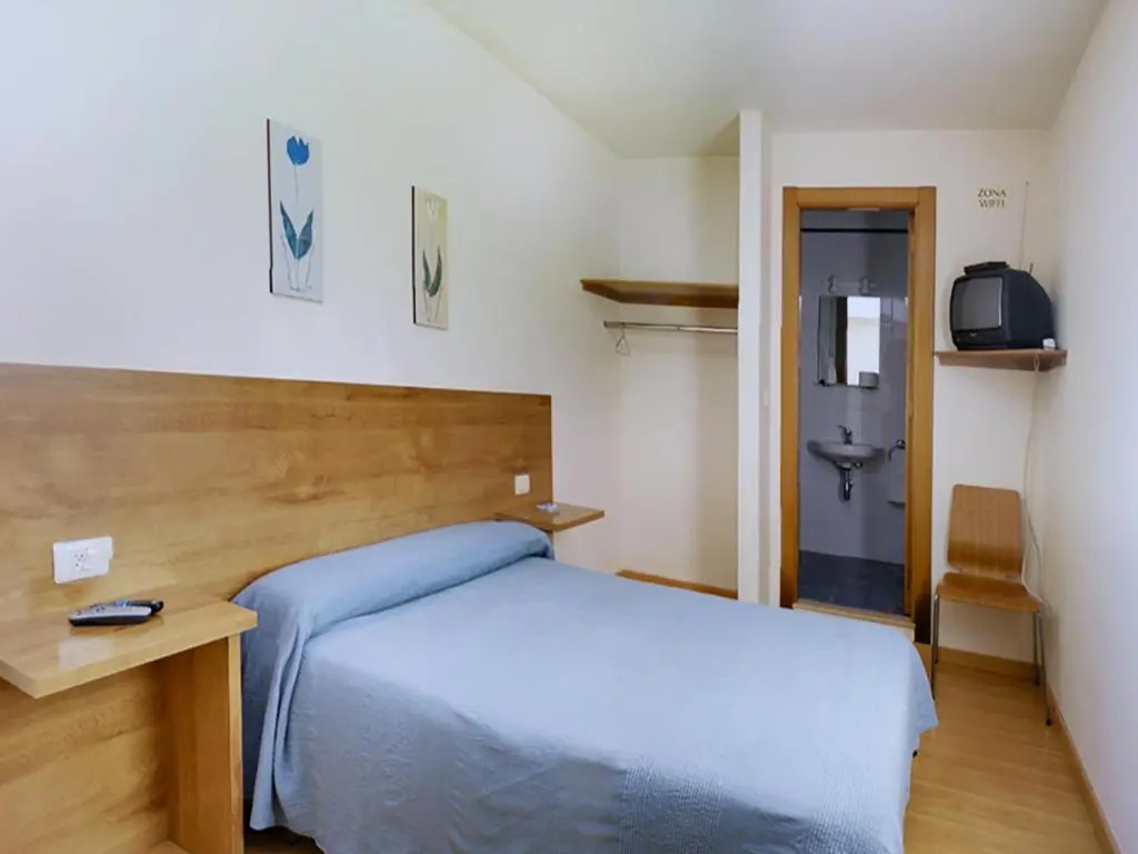 Hostal Caracas - Chambres